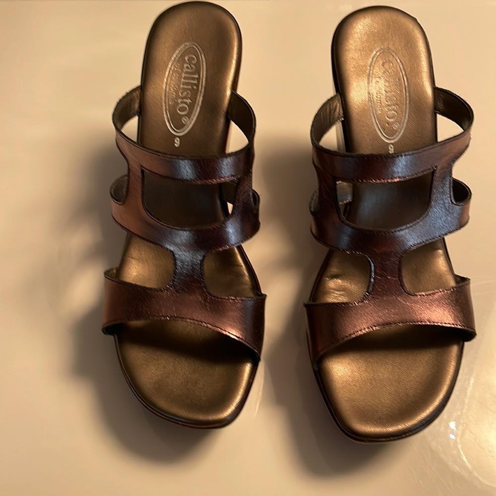 Callisto of Californian bronze tone sandals size 9